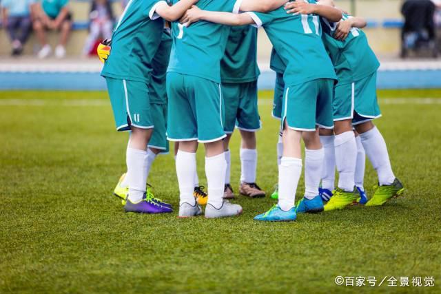 不接受道歉！巴媒：小罗比尼奥称被内马尔掌掴辱骂，要求球队追责