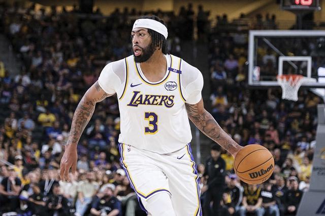 东契奇三双独行侠克奇才5连胜 火箭险胜尼克斯